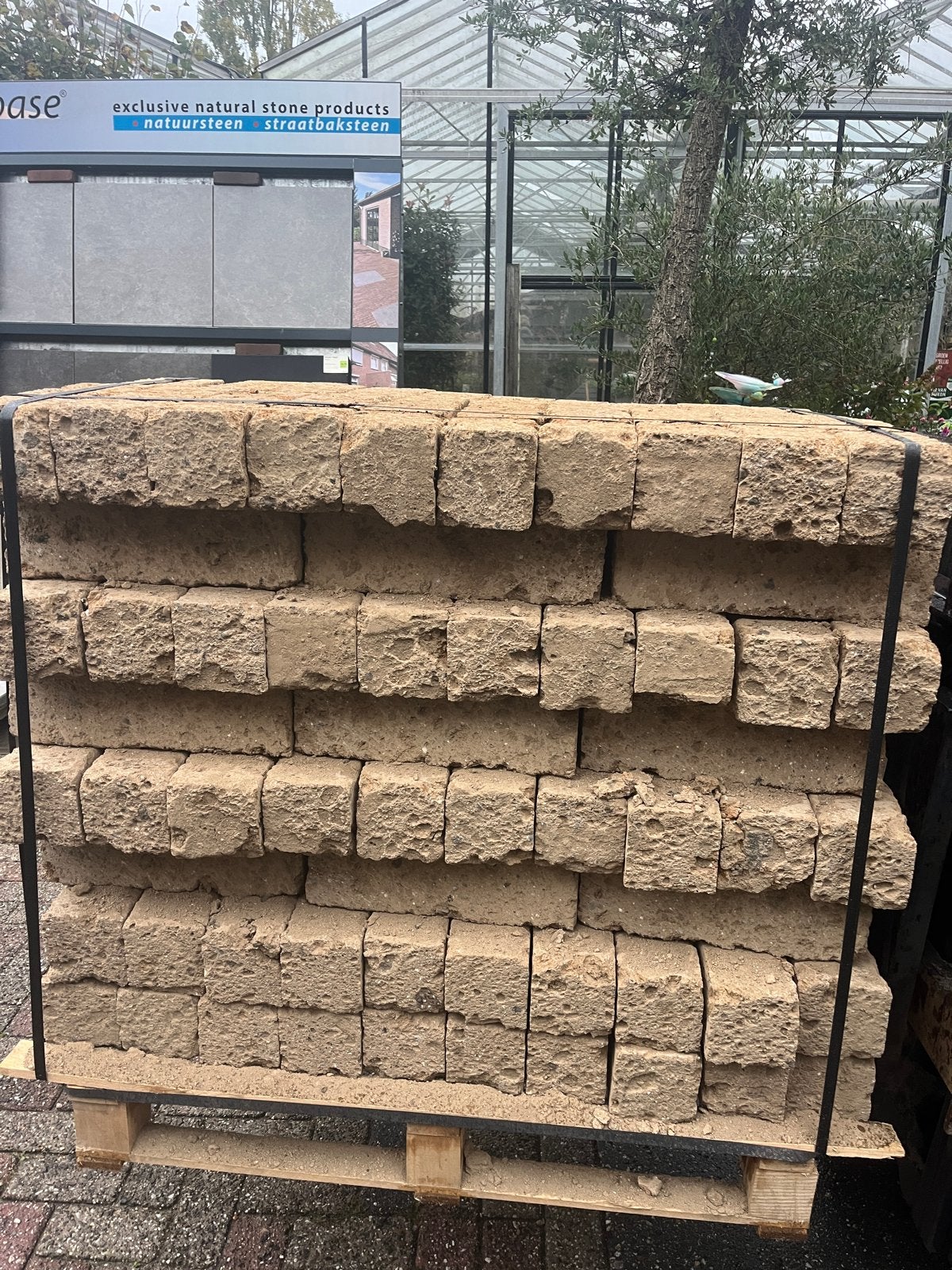 Tufsteen 11x11x37 cm - Natuurstenen voor tuin (per stuk), Ophalen, Zandsteen, Geel, Overige typen
