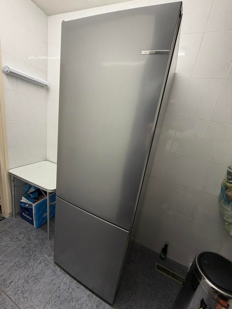 Bosch Koel-vriescombinatie - RVS - Zo goed als nieuw, Ophalen, 200 liter of meer, 60 cm of meer, Met aparte vriezer