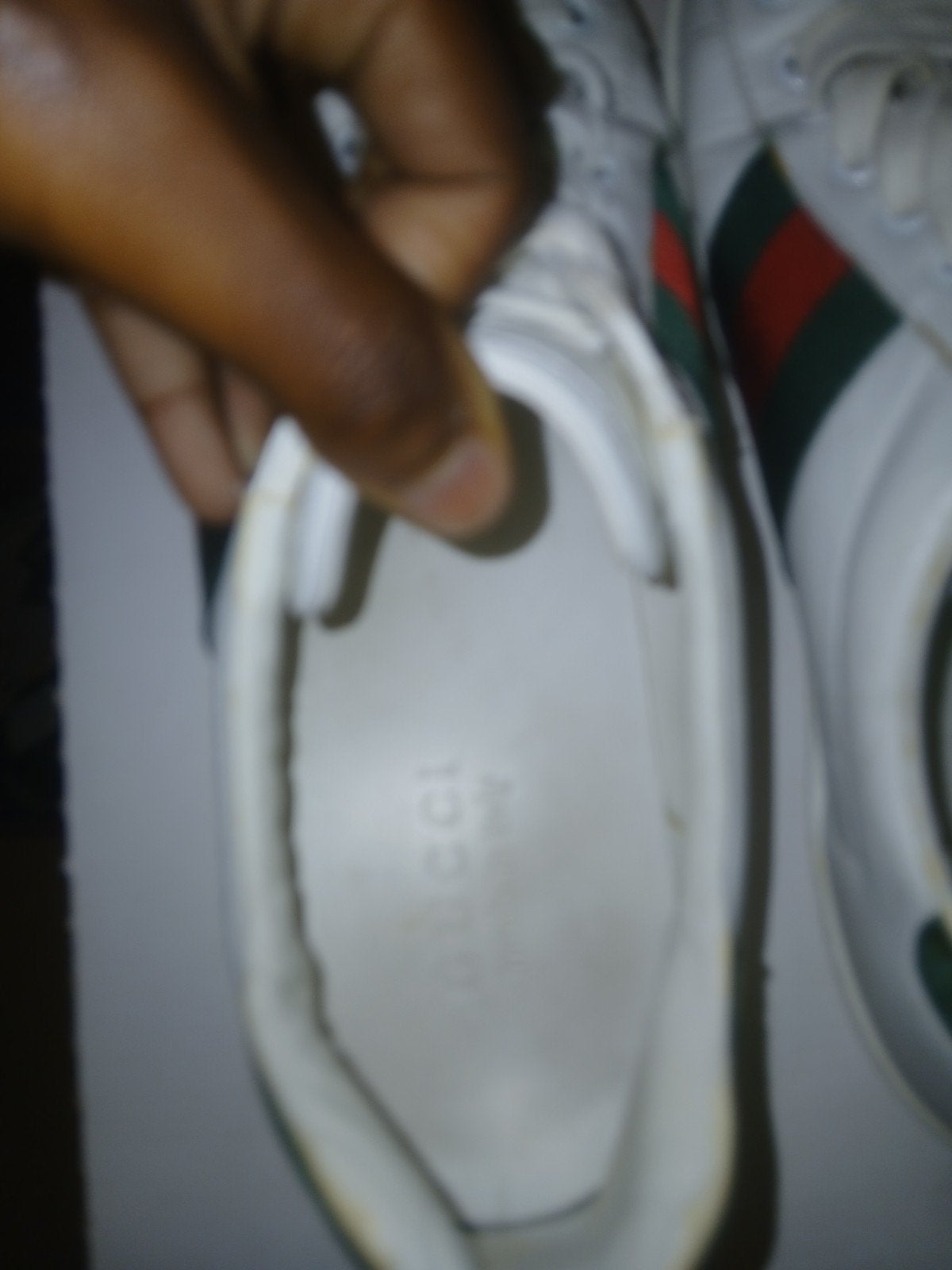 Gucci
 kwaliteid 1 keer gebruikt echte gucci
 Maat 42, Ophalen of Verzenden