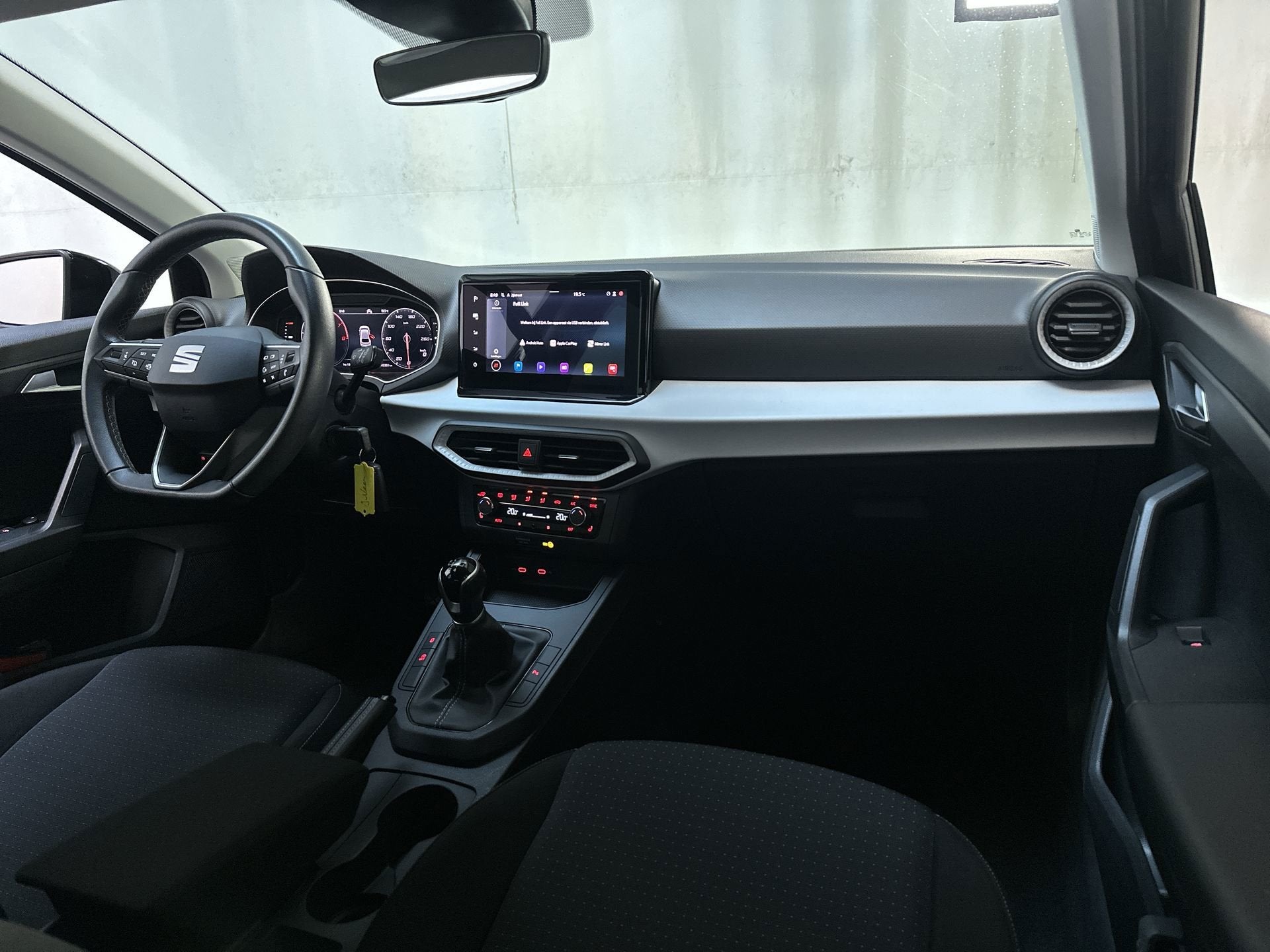Seat Ibiza 1.0 EcoTSI Style Business Intense Stoelverwarming, Voorwielaandrijving, Dealer onderhouden, Stof, 95 pk