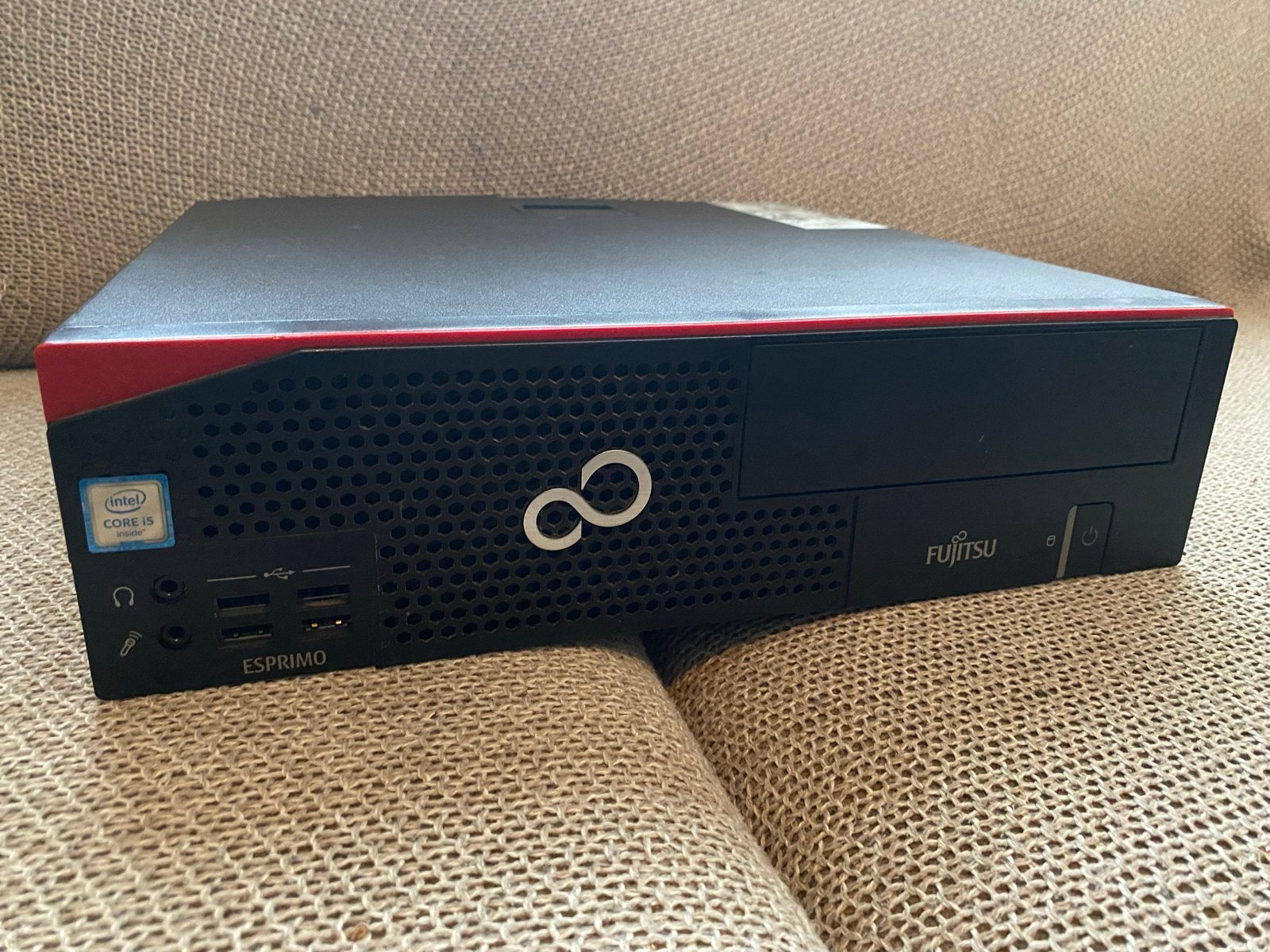 Fujitsu Esprimo Desktop PC - Intel Core i5 (zonder HDD), Computers en Software, Desktop Pc's, Ophalen, Gebruikt, HDD, 8 GB