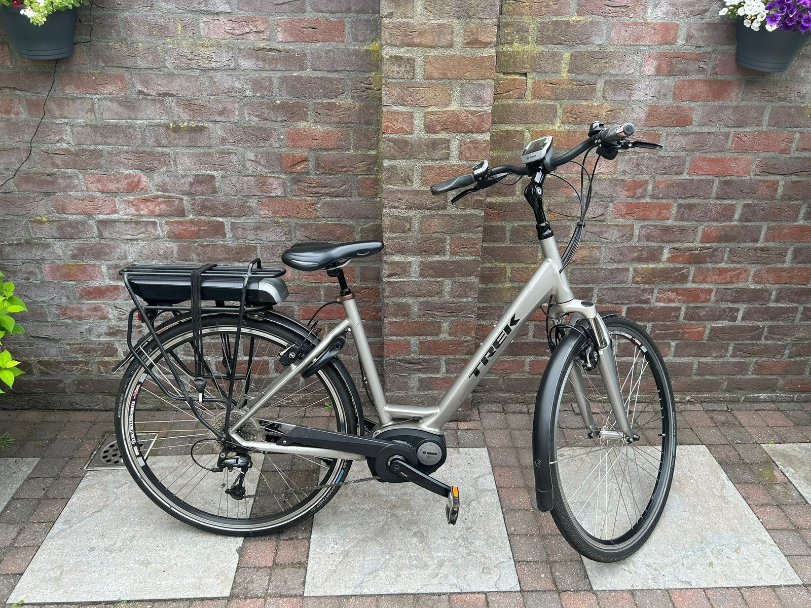 Trek District+ elektrische fiets, Fietsen en Brommers, 47 tot 51 cm, Ophalen, Zo goed als nieuw, Overige merken