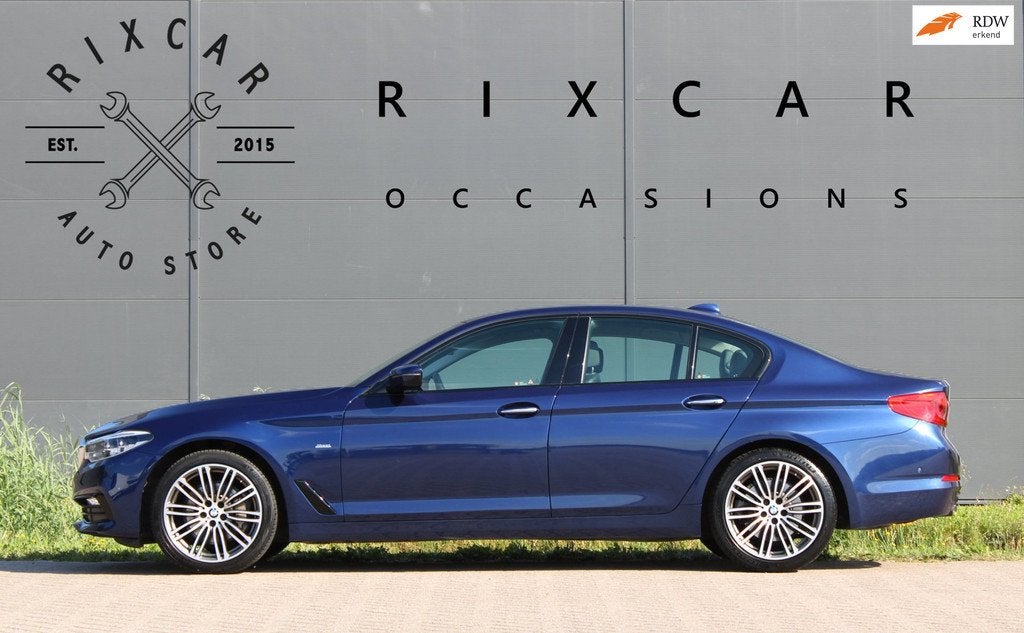 BMW 5-serie 530i High Executive SportLine Automaat Adaptive, Auto's, BMW, Automaat, 1998 cc, Achterwielaandrijving, Gebruikt