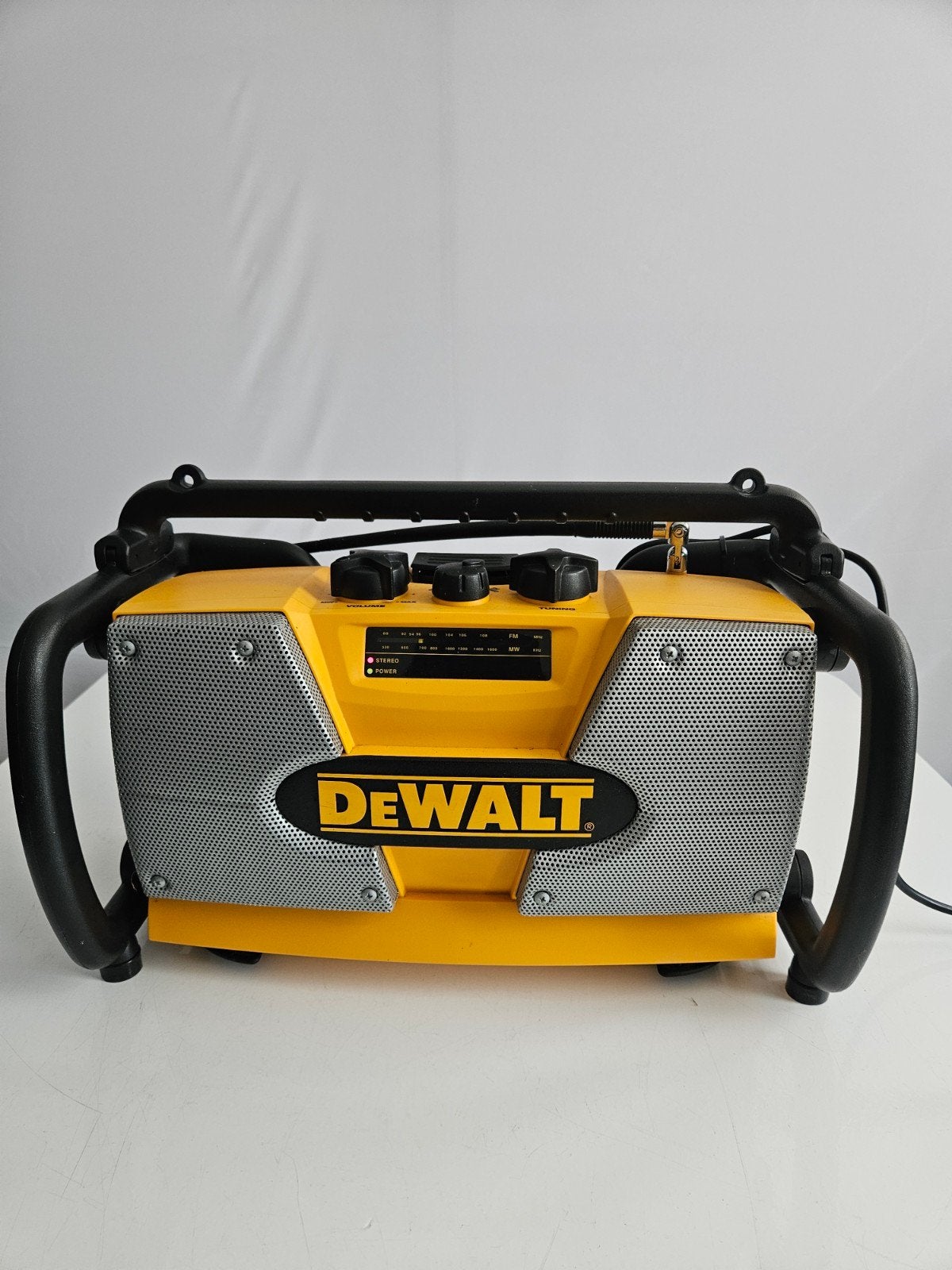 Dewalt Bouwradio - Robuust en Betrouwbaar, Gebruikt, Dewalt, Onbekend@dewalt.com, Ophalen of Verzenden