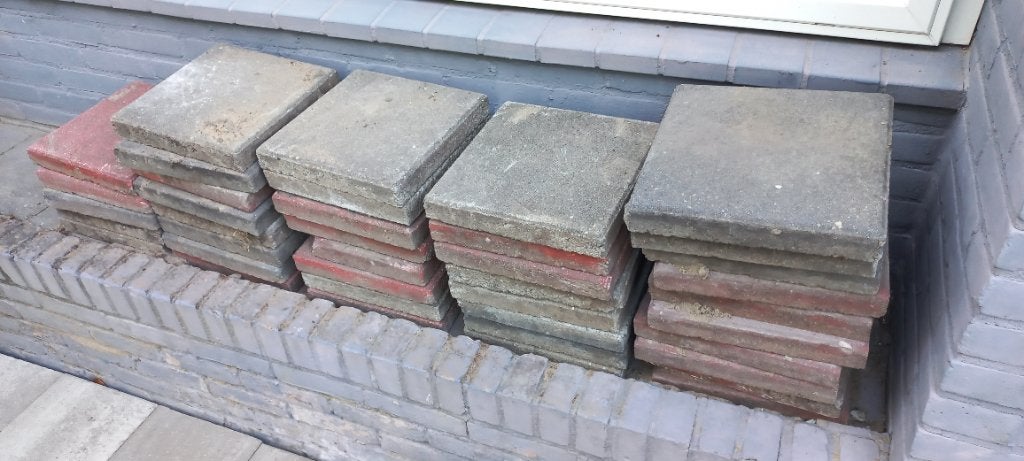 Vierkante tegels grijsblauw en rood 30x30, Tuin en Terras, Tegels en Klinkers, Ophalen, Gebruikt, Overige typen, Minder dan 5 m²