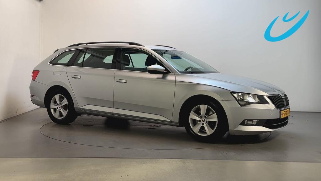 Skoda Superb Combi 1.6 TDI Style Business Navigatie Camera D, Auto's, Skoda, Stof, Gebruikt, 4 cilinders, Met garantie (alle)