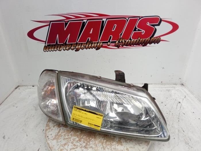 Koplamp rechts van een Nissan Almera, Gebruikt, -, -, Ophalen of Verzenden