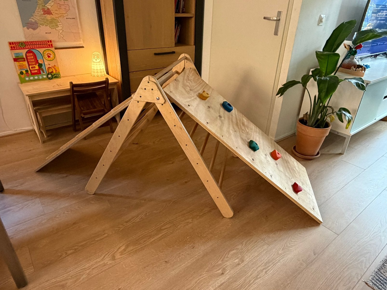 Mooi houten klimrek (pickler driehoek), Kinderen en Baby's, Speelgoed | Houten speelgoed, Ophalen, Zo goed als nieuw