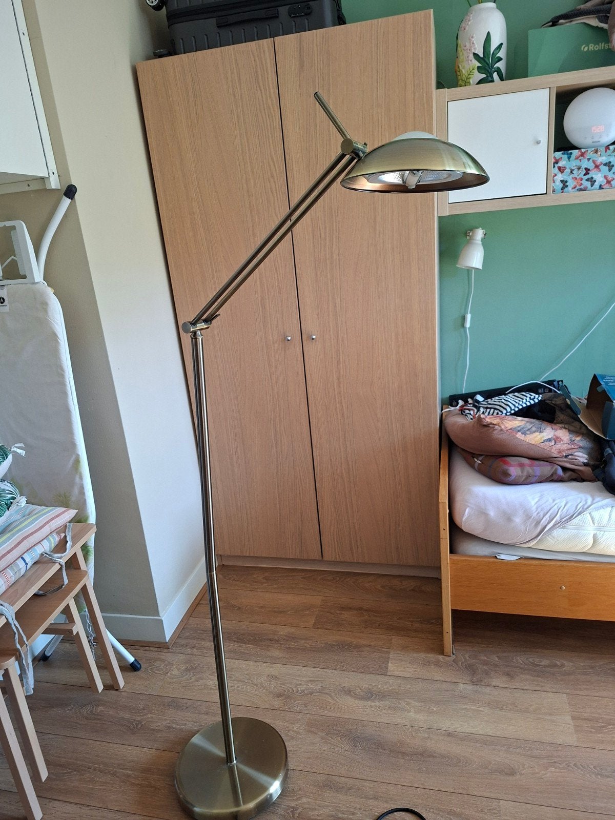 gratis ophalen Stijlvolle staande lamp met verstelbare arm, Ophalen, Gebruikt, E27 (groot), Metaal