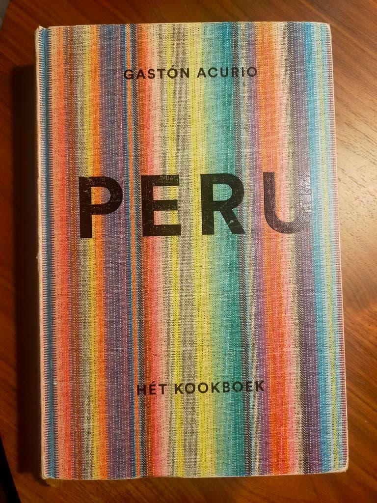 PERU - Hét kookboek - Gastón Acurio (432 pagina's), Boeken, Ophalen of Verzenden, Gelezen, Zuid-Amerika