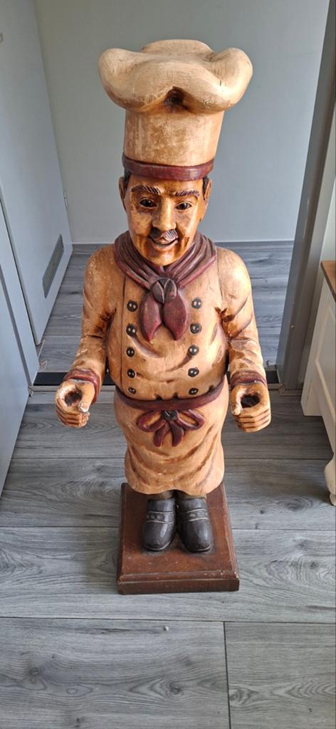 Houten antieke bakker, Ophalen
