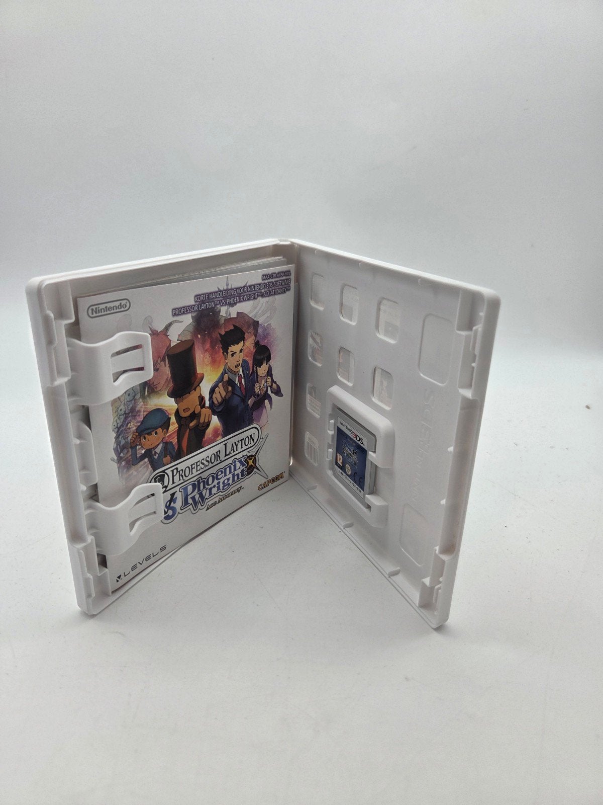 Professor Layton vs Phoenix Wright: Ace Attorney, Spelcomputers en Games, Games | Nintendo 2DS en 3DS, 1 speler, Zo goed als nieuw