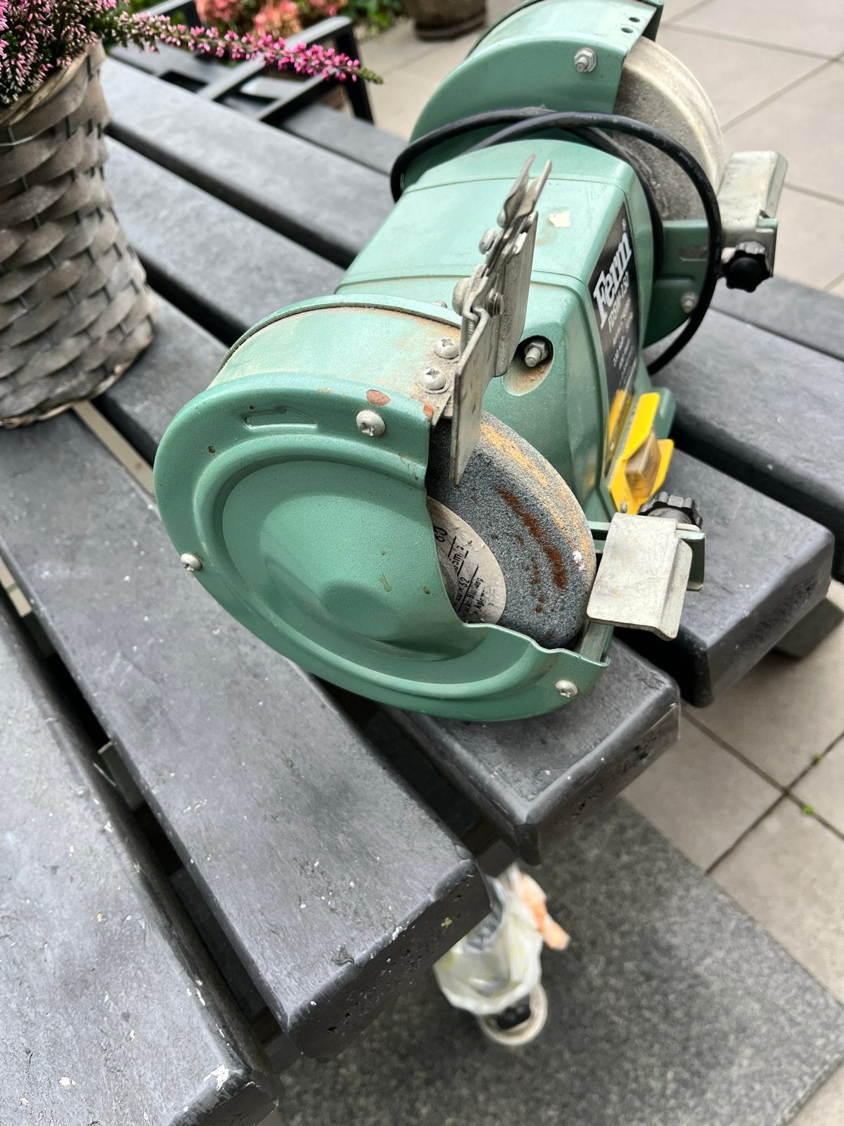 Ferm FDSW-150 Slijpmachine voor messen en scharen, Ophalen of Verzenden, Gebruikt, Minder dan 700 watt, Werkbankslijpmachine