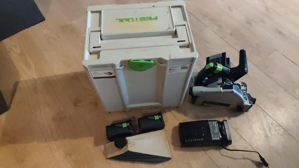 Festool TSC 55 REB – invalzaag met 2 accu’s, lader,systainer, Doe-het-zelf en Verbouw, Gereedschap | Zaagmachines, Ophalen of Verzenden