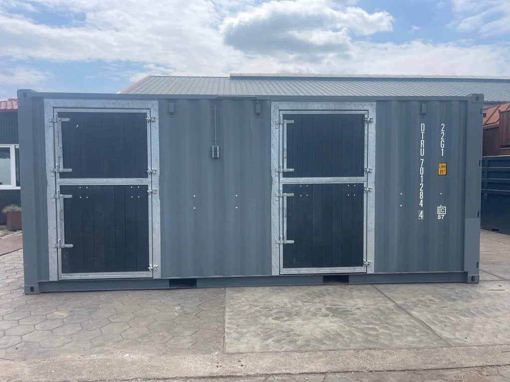 VERNOOY 20FT 8.6 PAARDENBOX 701284, Vernooy Containers B.V., Dave@vernooy.nl, Kellensedwarsweg 9
4004 JC  Tiel, NL