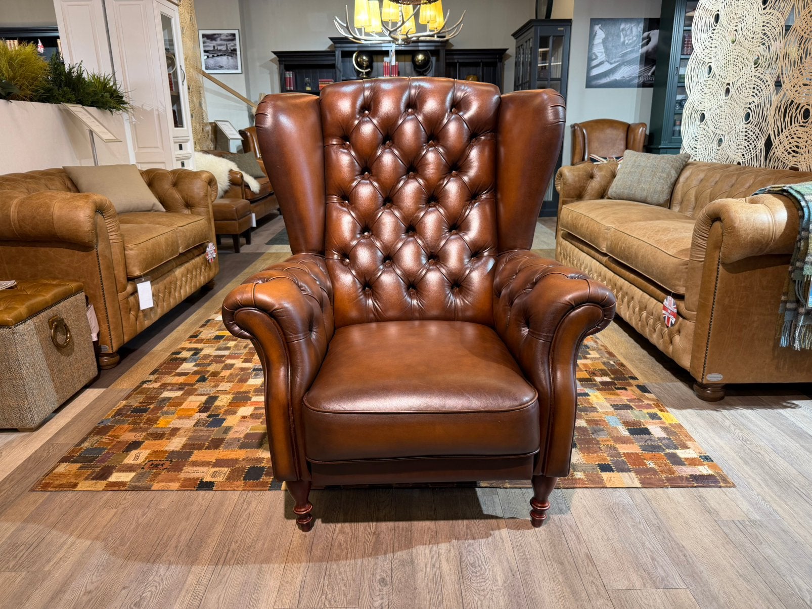 Gave Engelse chesterfield Oor fauteuil antiek bruin, Huis en Inrichting, Ophalen of Verzenden, Zo goed als nieuw, 75 tot 100 cm