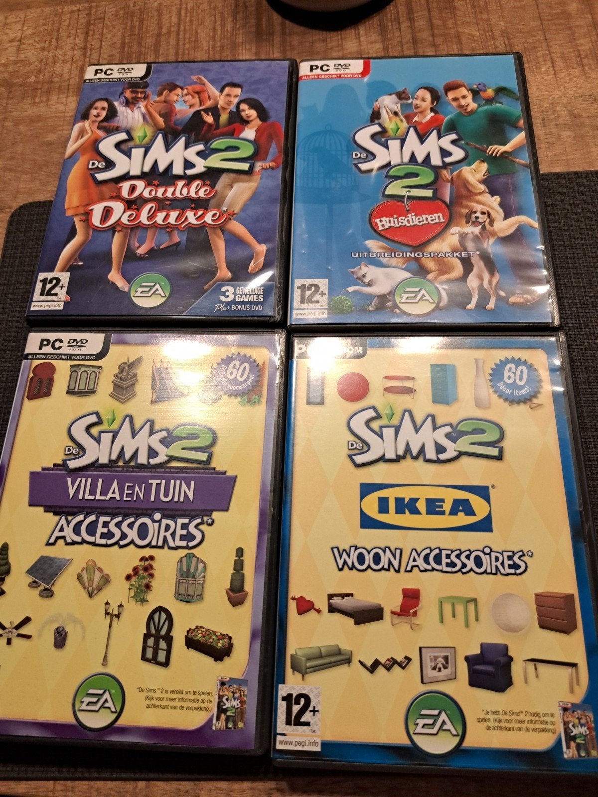 De Sims 2 & 3 PC games - Diverse uitbreidingen, Spelcomputers en Games, Gebruikt, 1 speler, Ophalen of Verzenden, Vanaf 12 jaar