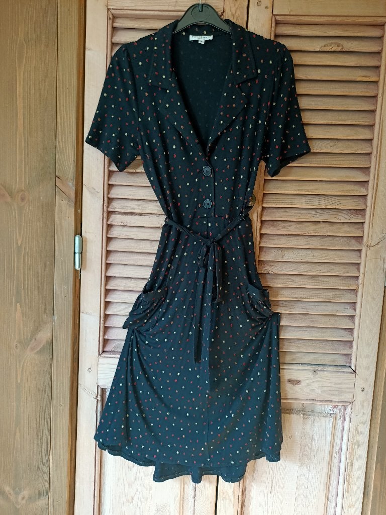 Very Cherry (50's) jurkje mt s, Zwart, Ophalen of Verzenden, Zo goed als nieuw, Maat 36 (S)