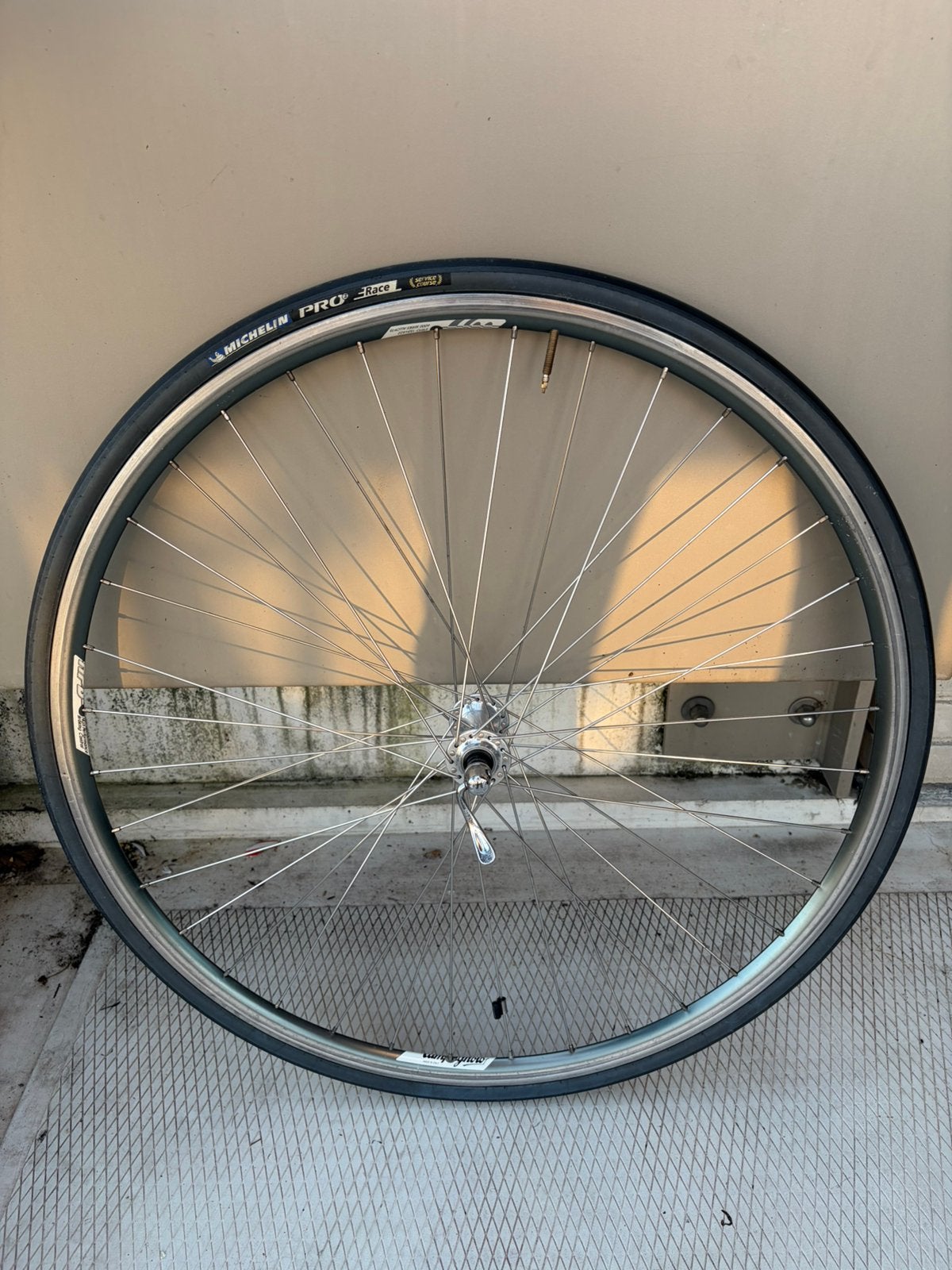 Campagnolo voorwiel, Band, Ophalen of Verzenden, Zo goed als nieuw, Aluminium