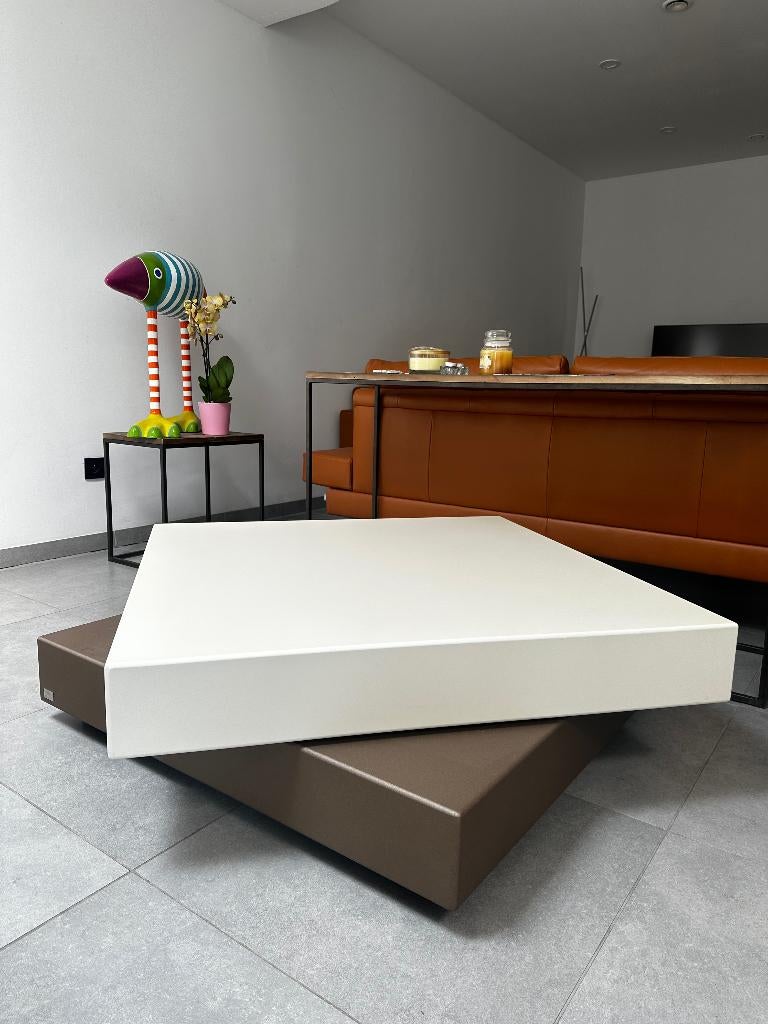Leolux Trovo Salontafel, 100 tot 150 cm, Vierkant, Zo goed als nieuw, Minder dan 50 cm
