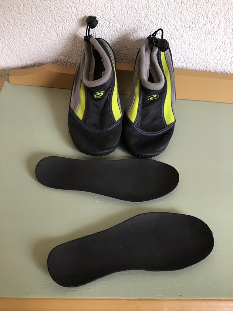 Dechlaton Zwemschoenen zwart/grijs/geel maat 33, Jongen of Meisje, Overige typen, Ophalen of Verzenden, Zo goed als nieuw