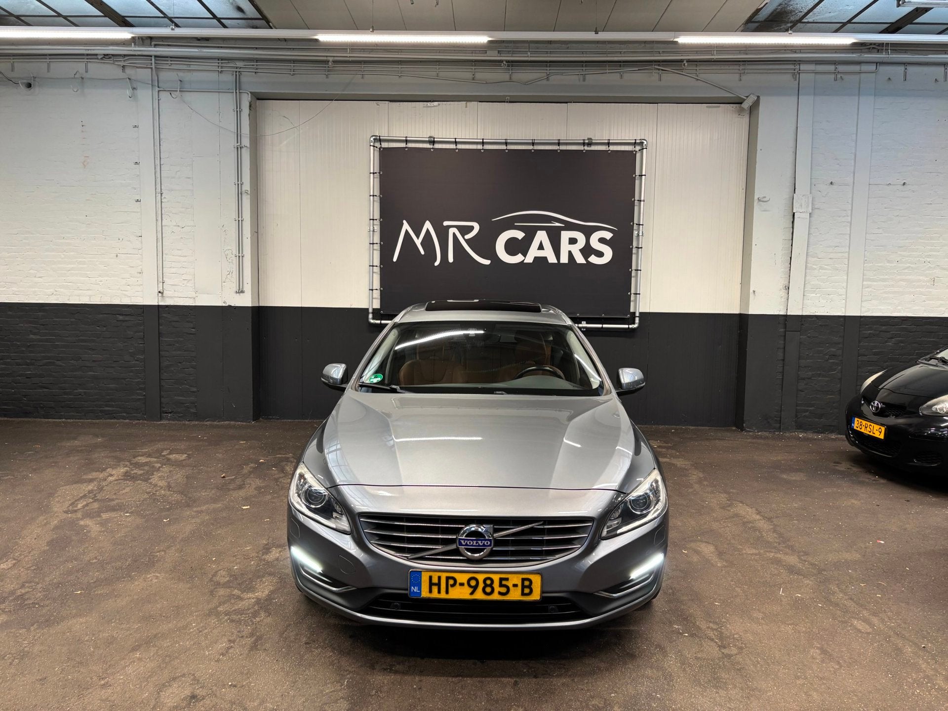 Volvo V60 2.4 D6 Twin Engine Summum Leder/Camera/Cruise Cont, Auto's, Euro 6, Vierwielaandrijving, 1880 kg, Te koop