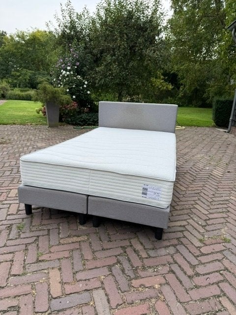 Mooie 1-persoons boxspring 120x200 incl. matras & hoofdbord, Ophalen, Gebruikt, Twijfelaar, 120 cm
