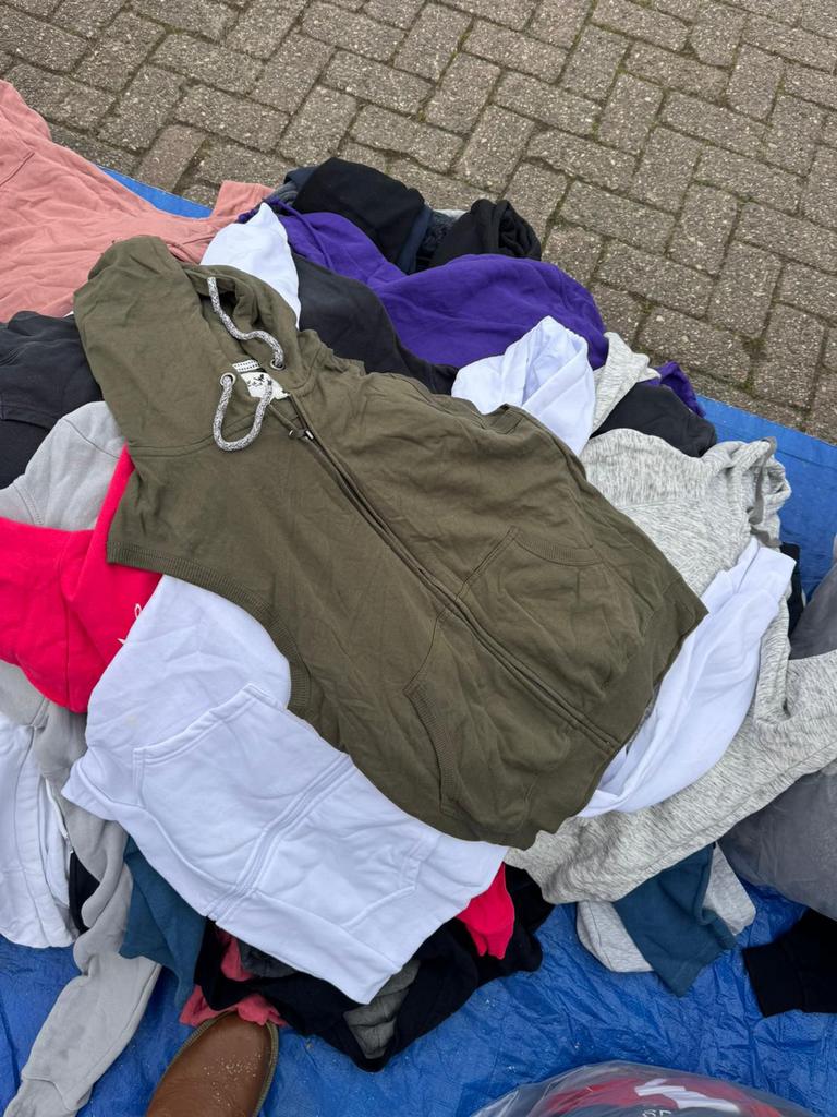Partij 800 stuks Tweedehands Hoodie €2 per stuk, Hobby en Vrije tijd, Kaarten | Zelf maken, Ophalen of Verzenden, Gebruikt