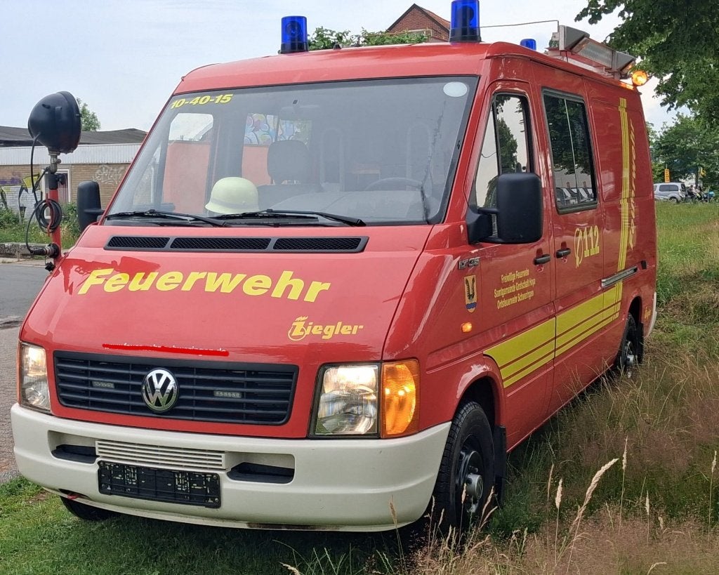 VW LT 35 bus 2.3 BENZINE roestvrij 45.000 kms  ZZP BUS 143pk, Euro 2, Achterwielaandrijving, Bedrijf, Handgeschakeld