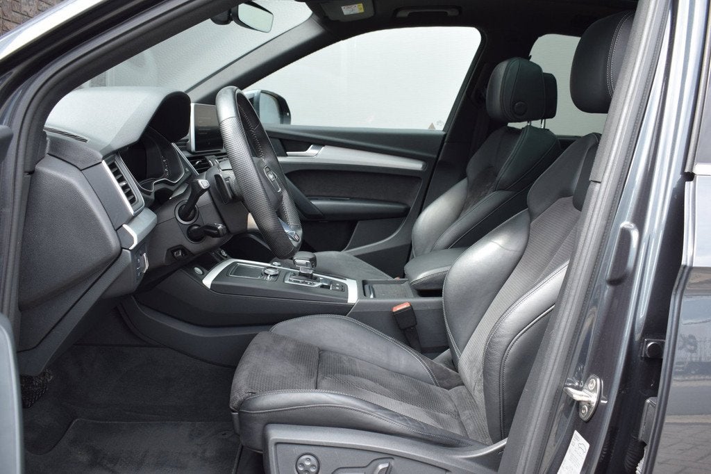 Audi Q5 55 TFSI e quattro Competition SOH / PANORAMADAK / 36, Automaat, 2005 kg, 4 cilinders, Bedrijf