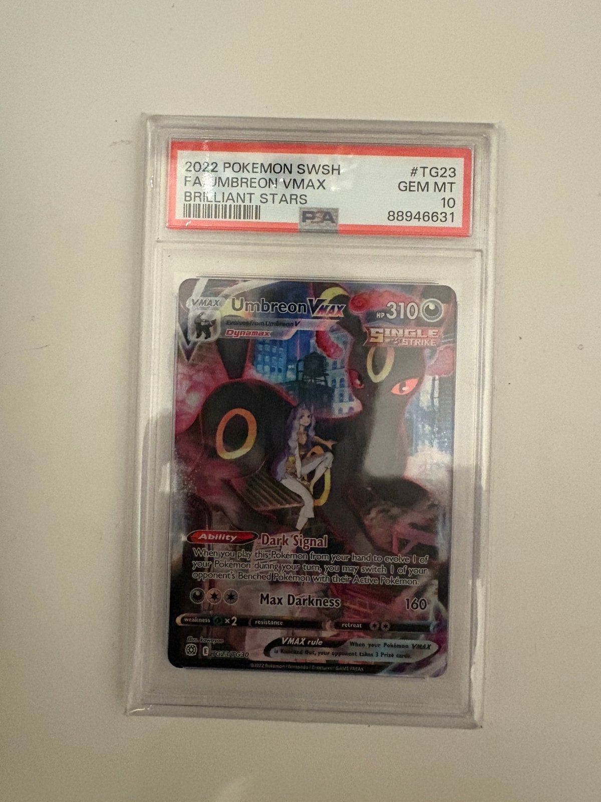 Umbreon VMAX TG23 PSA 10 uit Brilliant Stars, Ophalen of Verzenden, Zo goed als nieuw