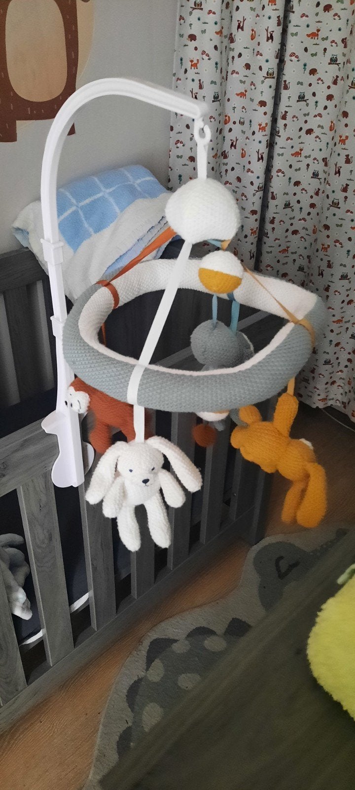Leuke mobiel met muziek voor babybedje, Ophalen