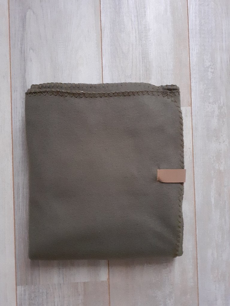 Mooi groen plaid, nieuw in verpakking., 130 cm, Nieuw, 170 cm, Ophalen of Verzenden