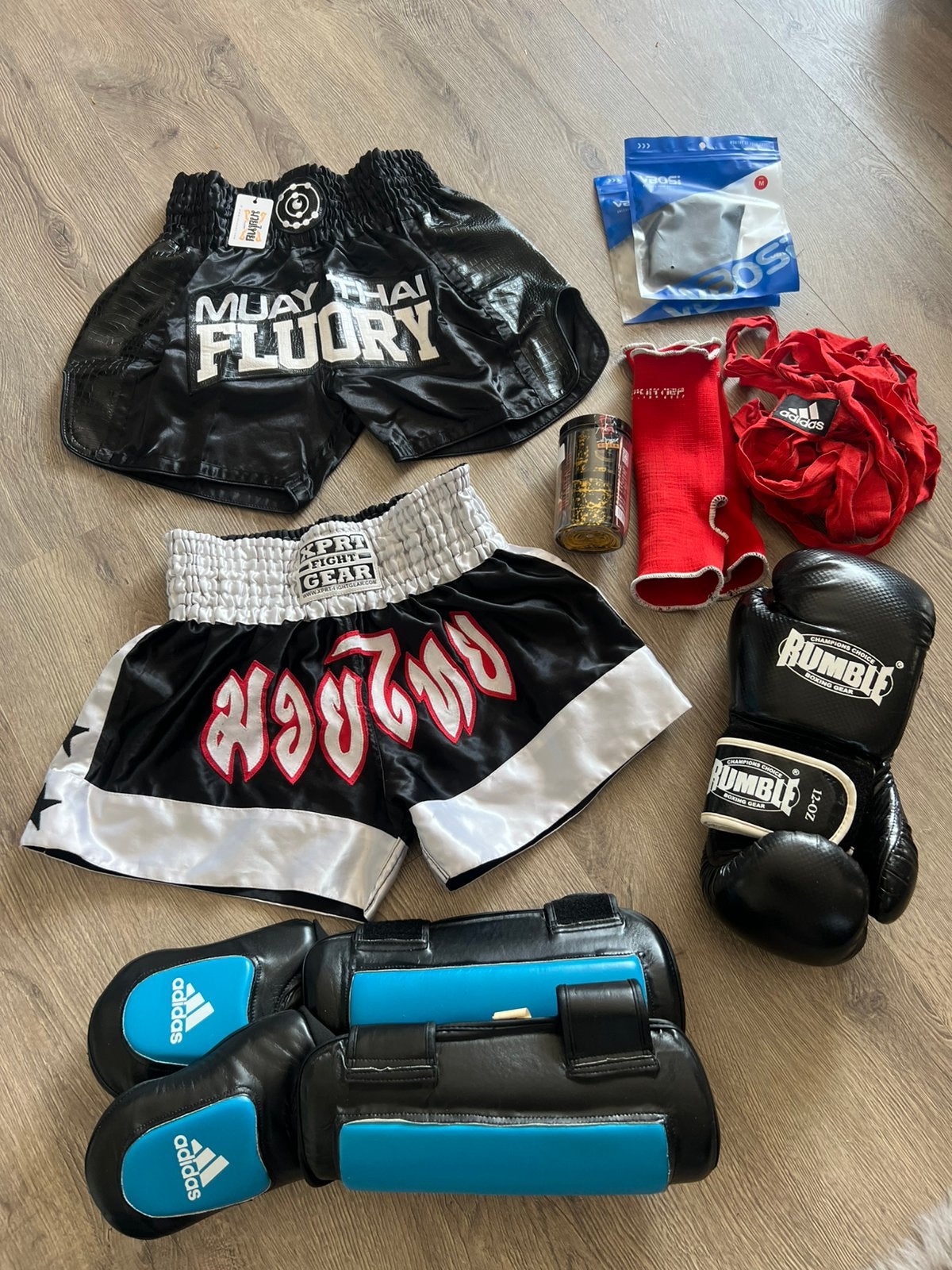 Complete kickboks uitrusting, ., Ophalen of Verzenden, Zo goed als nieuw, .