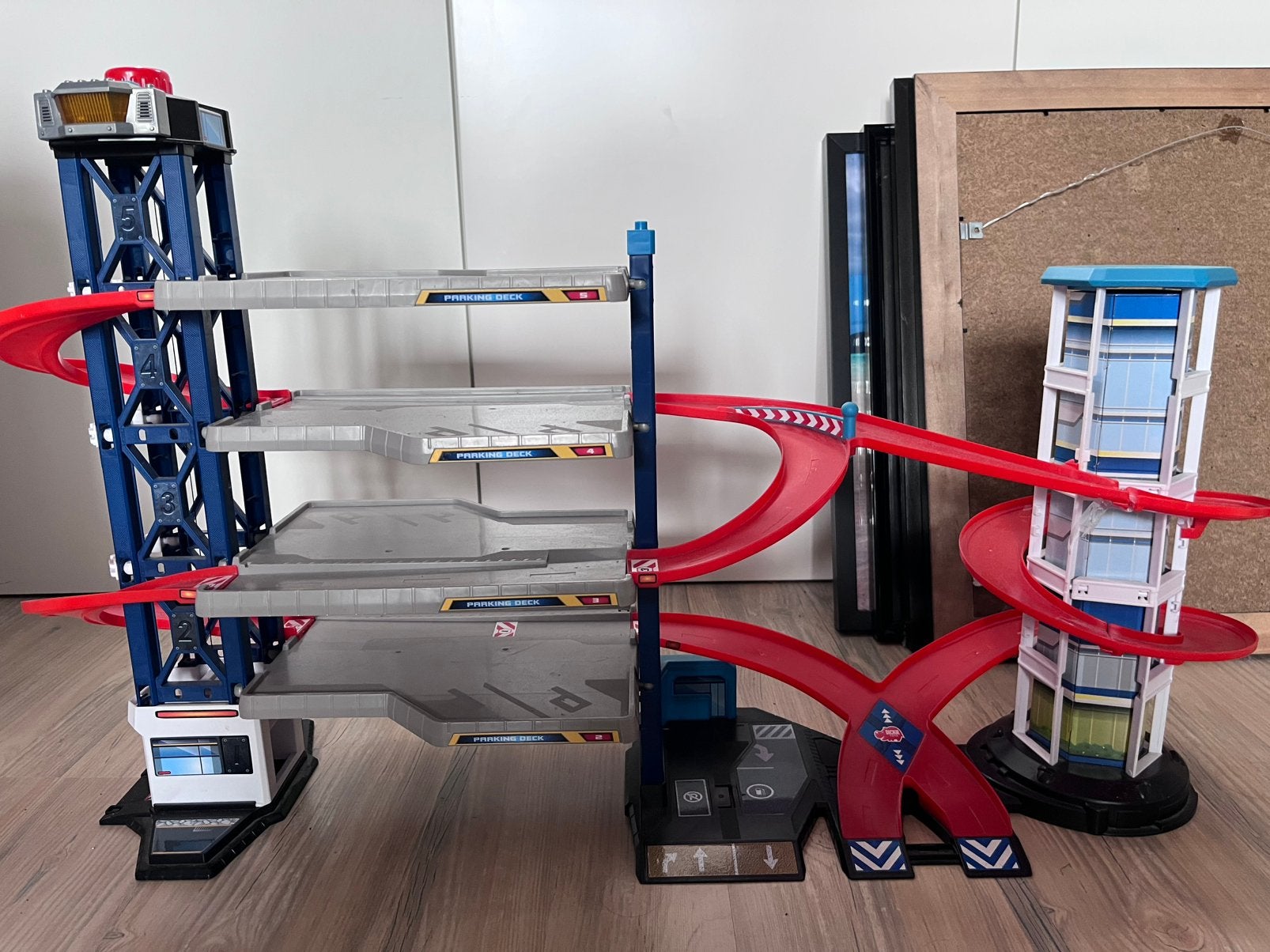 Dickie Toys parkeerplaats, Handmatig, Ophalen, Overige merken, Racebaan