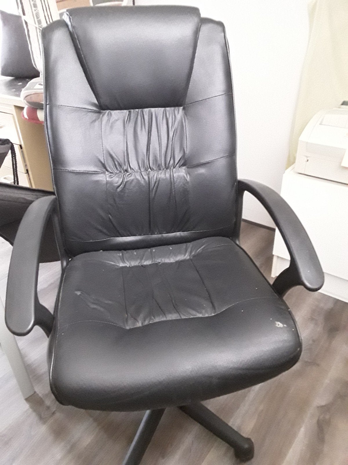 Twee bureaustoelen die nog perfect zitten zijn te koop, Ophalen of Verzenden, Gebruikt, Zwart
