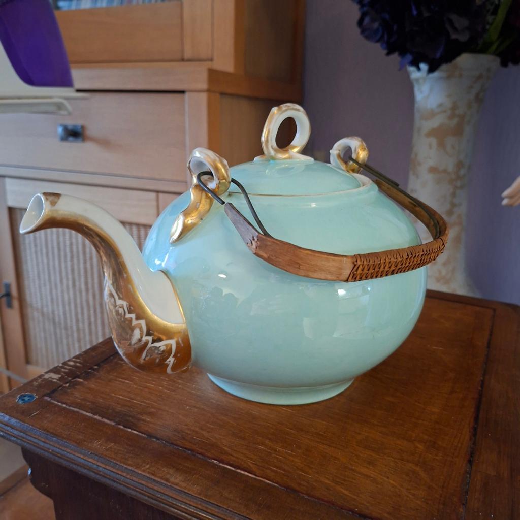 Antieke theepot, mintgroen met gouden details, Ophalen