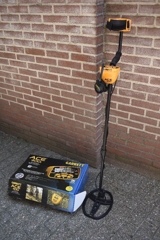 metaaldetector ACE 400I == (Z.G.A.N.), Garrett, Ophalen of Verzenden, Zo goed als nieuw, 30 cm of minder