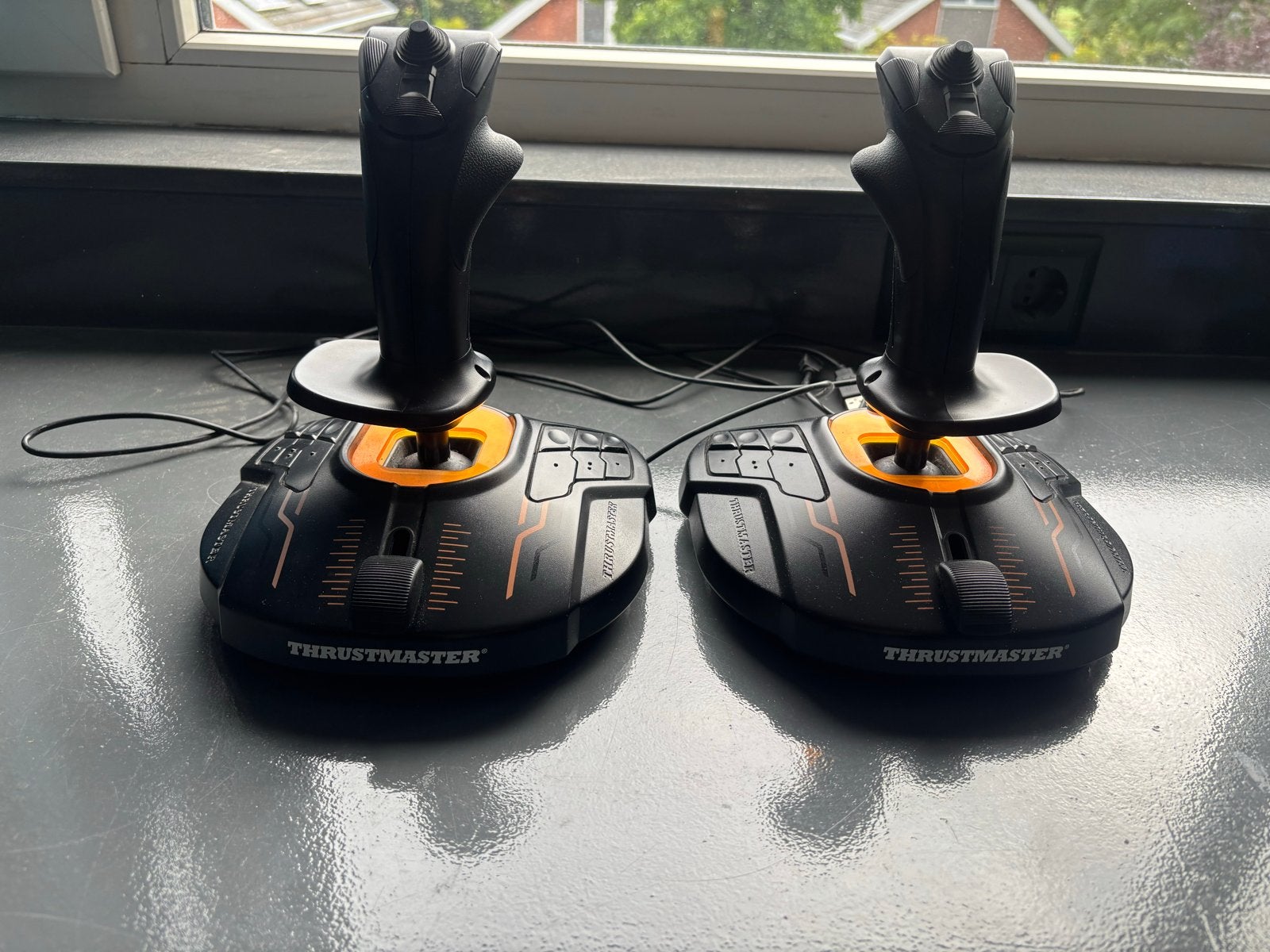 Thrustmaster T.Flight Hotas One (2 stuks), Spelcomputers en Games, Ophalen, 1 speler, Zo goed als nieuw, Vanaf 12 jaar