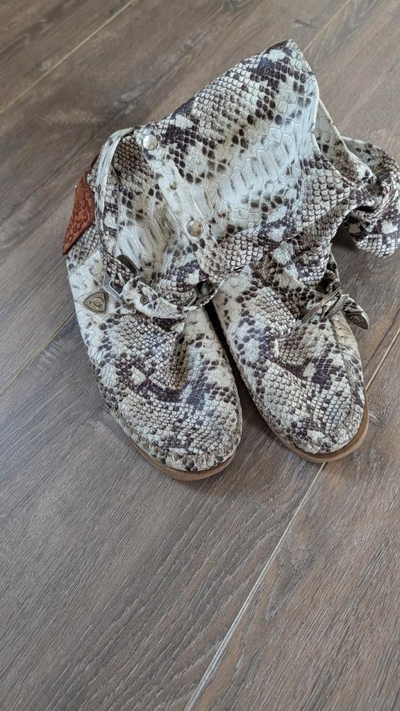 Karma of Charme Laarzen Maat 40 - Zo goed als nieuw, Kleding | Dames, Overige kleuren, Lage of Enkellaarzen, Ophalen of Verzenden