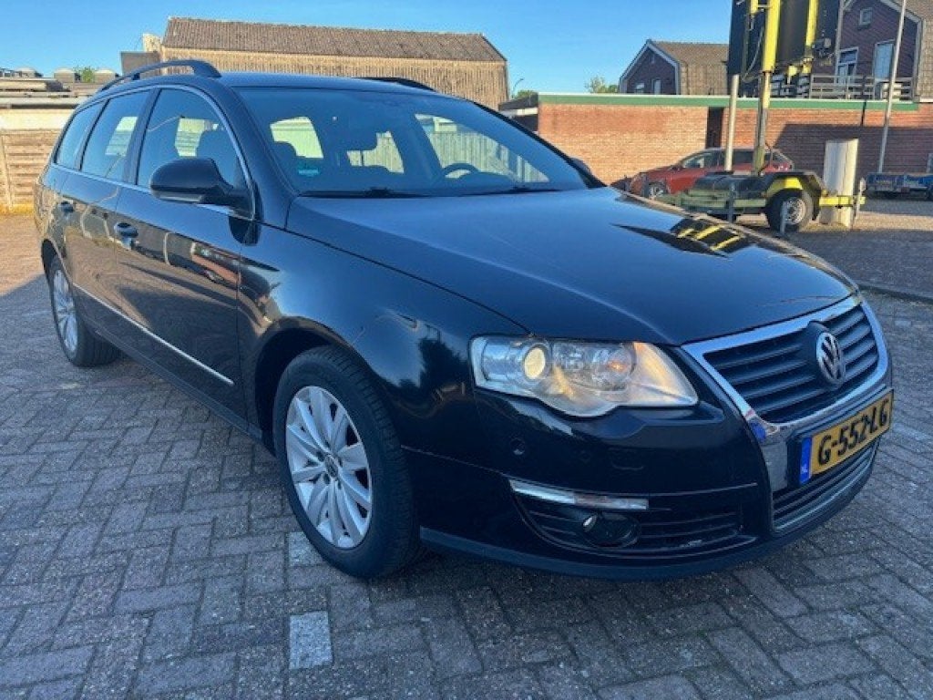 Volkswagen PASSAT Highline, 15 km/l, Gebruikt, 4 cilinders, Zwart
