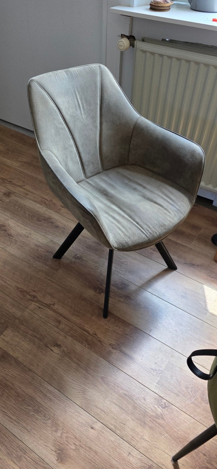 2 Moderne eetkamerstoel - olijfgroenestof, Huis en Inrichting, Ophalen, Overige kleuren, Modern, Draaibaar, Zo goed als nieuw