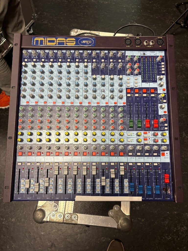 Midas Venice 160, Muziek en Instrumenten, Ophalen, Gebruikt, 20 kanalen of meer, Microfooningang