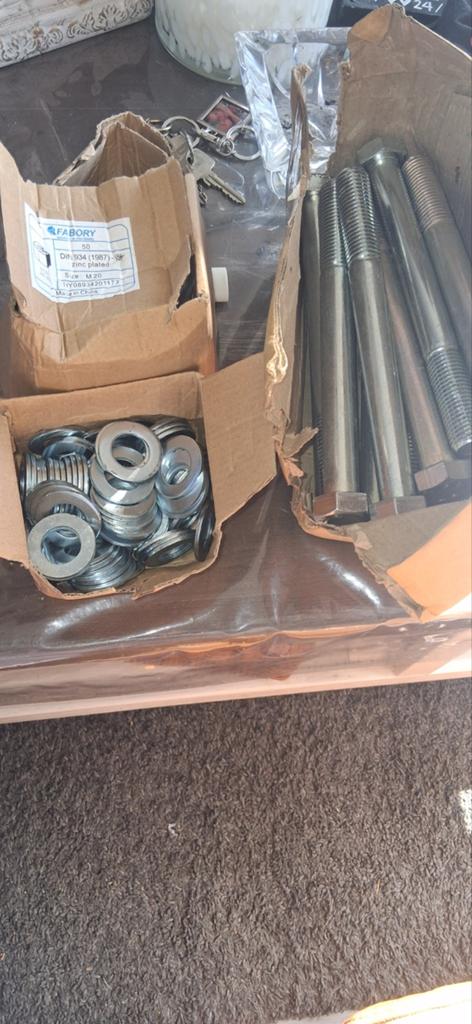 Ijzerwaren, Ophalen, Nieuw, Minder dan 50 mm, Bouten of Moeren
