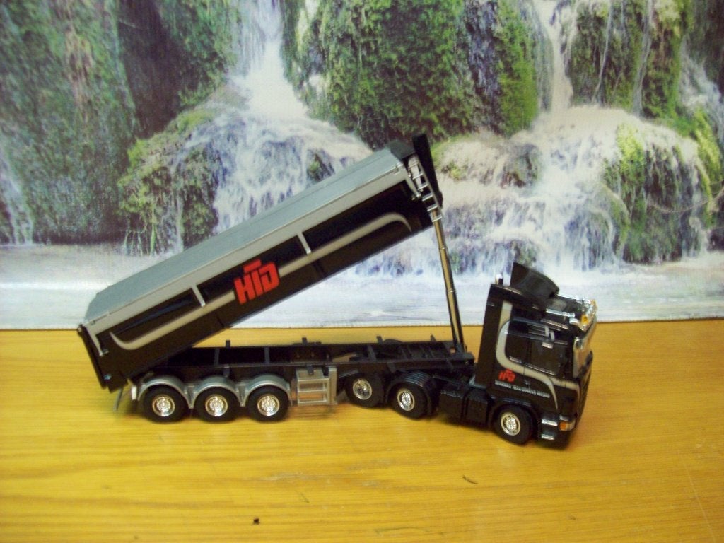 Lion Toys - Scania R 470 met 3 assige Asfalt Kieper -  HTD, Ophalen of Verzenden, Zo goed als nieuw, Bus of Vrachtwagen, Lion Toys