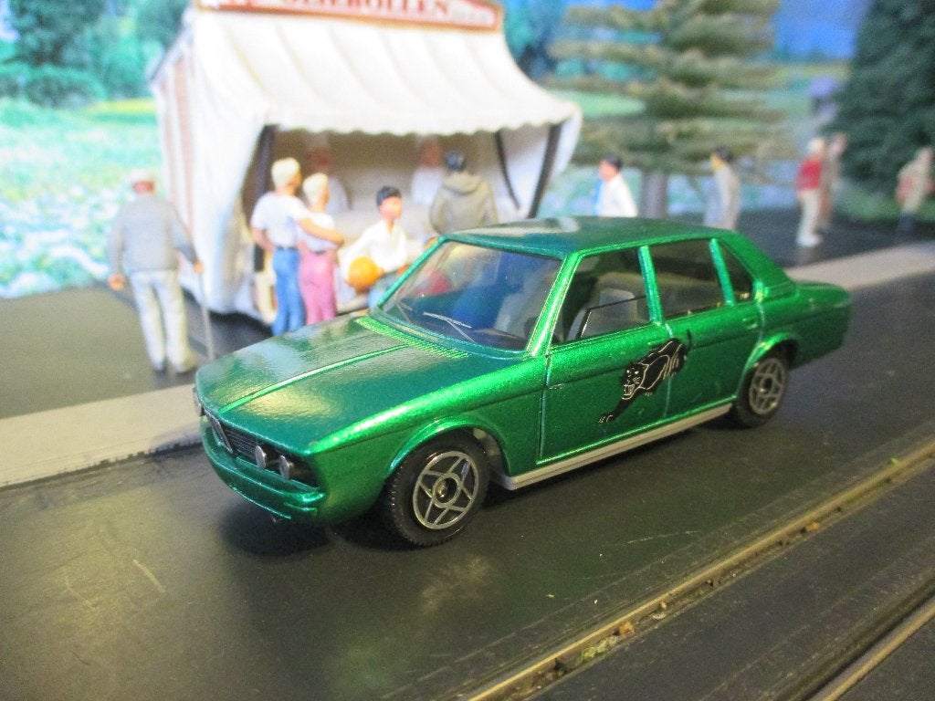 1/43 BMW 530 - Dinky Toys 502 groenmetallic in nieuwstaat, Ophalen of Verzenden, Zo goed als nieuw, Auto, Overige merken