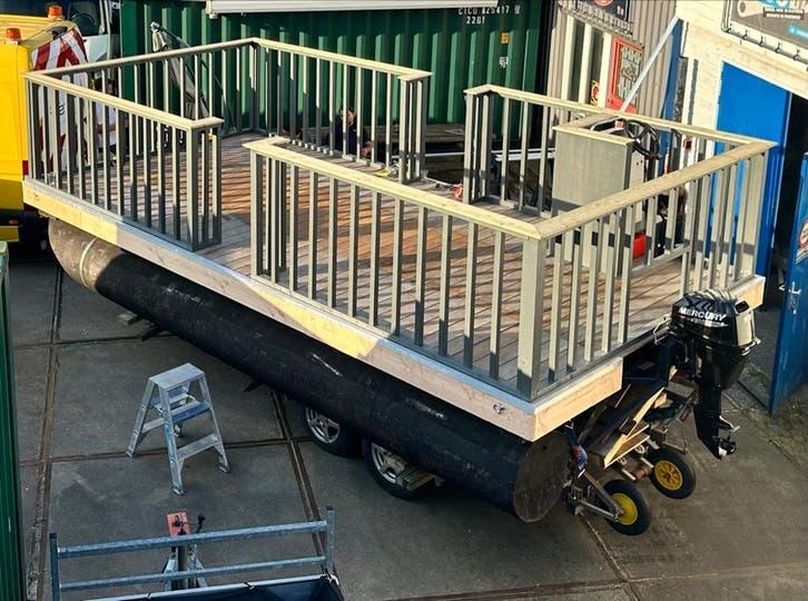 Unieke Pontoonboot / Feestvlot - Perfect voor plezier op het, Overige merken, Gebruikt, Buitenboordmotor, Kussenset