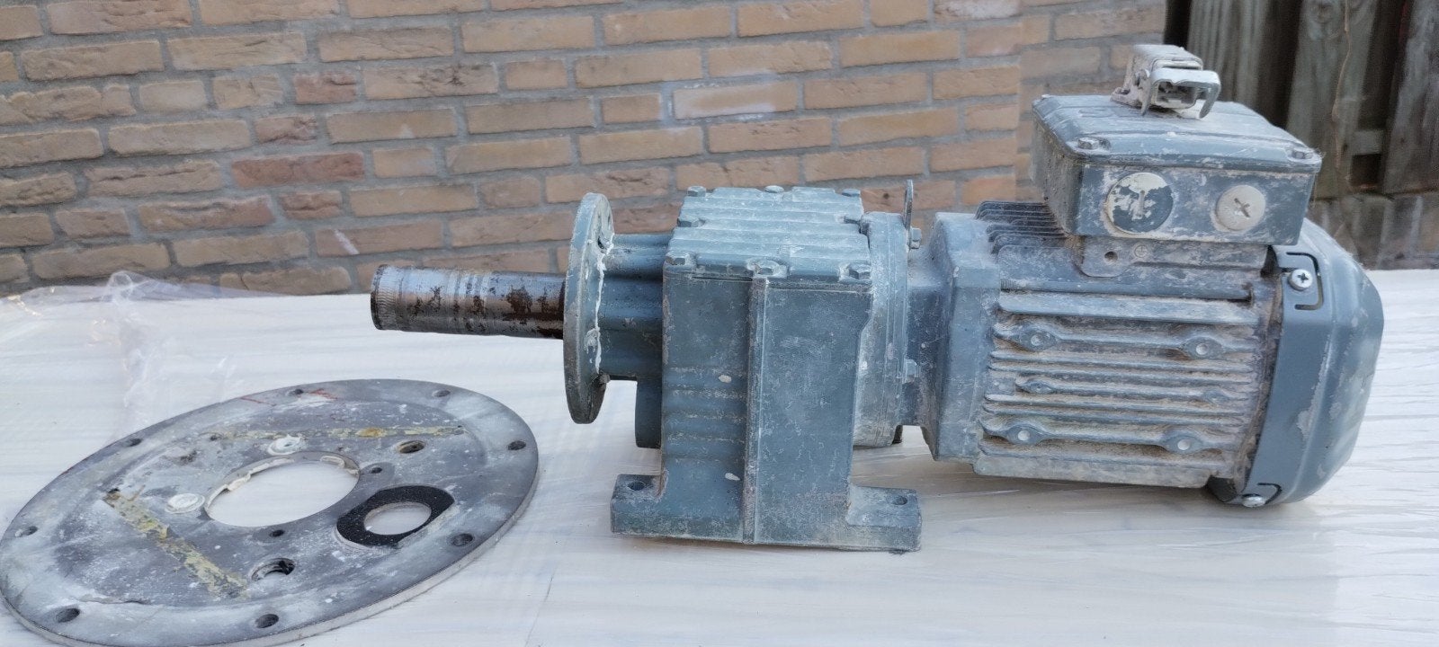 SEW-EURODRIVE Elektromotor met Reductiekast, Ophalen, Gebruikt, Elektromotor