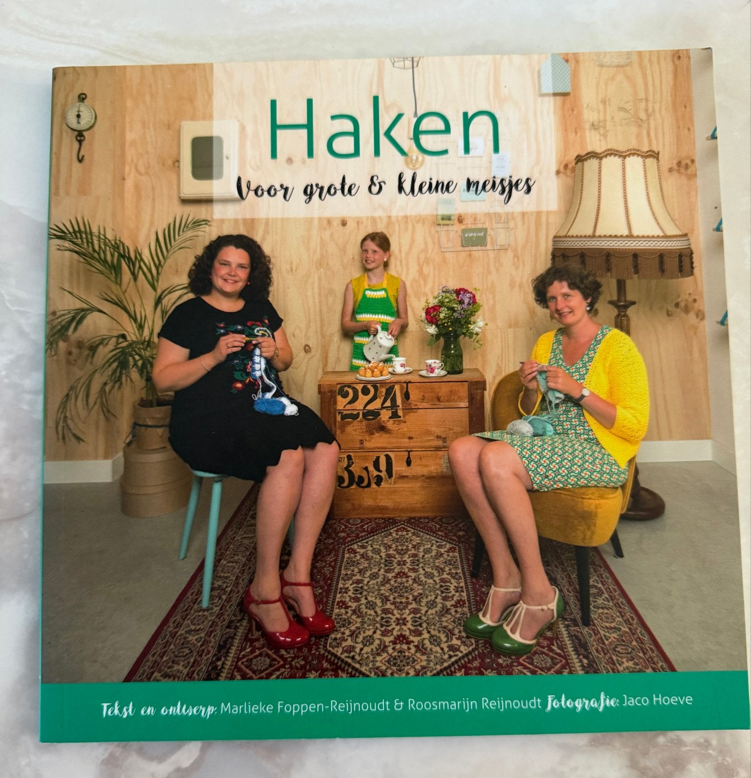 Haken voor grote & kleine meisjes - Haakboek, Ophalen of Verzenden, Zo goed als nieuw, Breien en Haken, Geschikt voor kinderen