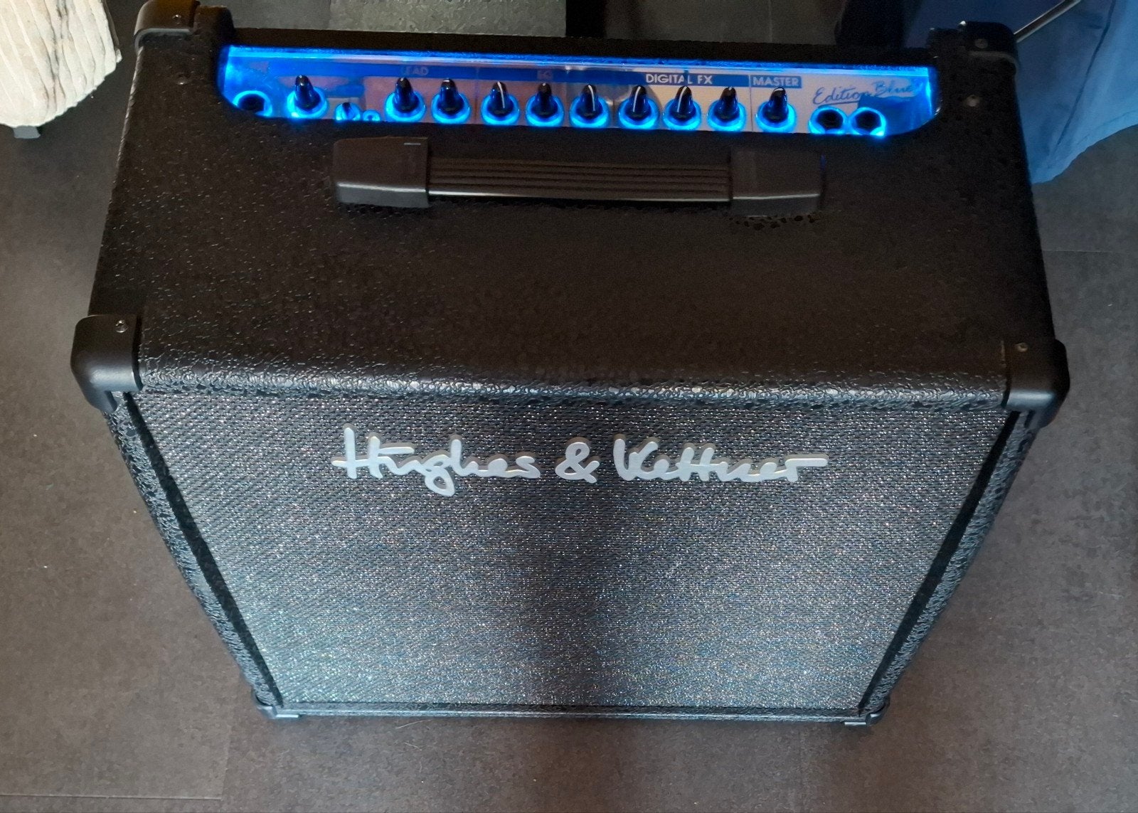 Hughes&kettner edition blue 60dfx, Overige merken, Met versterker, Ophalen of Verzenden, Zo goed als nieuw